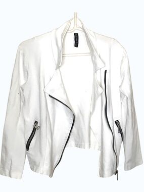 Moto Jacket Women’s Cropped Zip Up / Tag size: XL Actual fit: Medium/Large